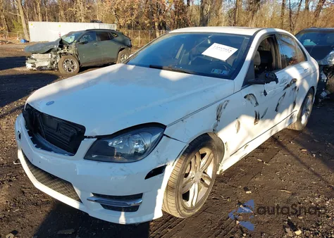 2014 Mercedes-Benz C-Class C 250 Sport из США, поврежденный, VIN WDDGF4HB1EG187151